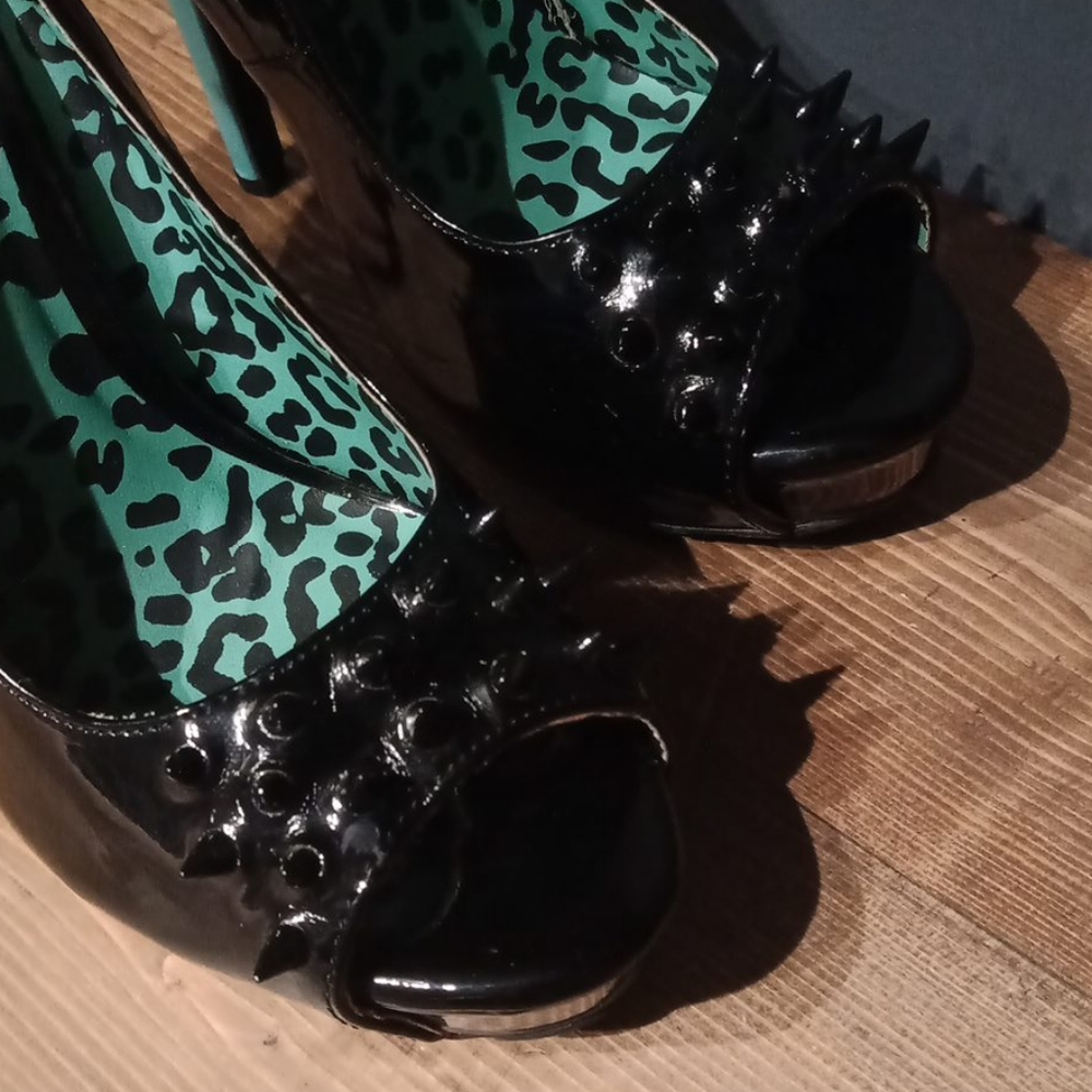 Dollhouse  heels - Picture 3 of 16